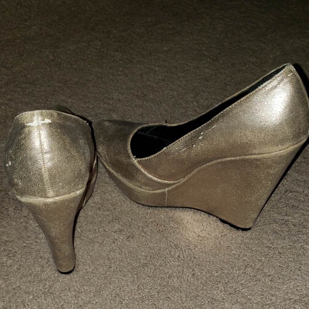 💛 Gold wedges 💛